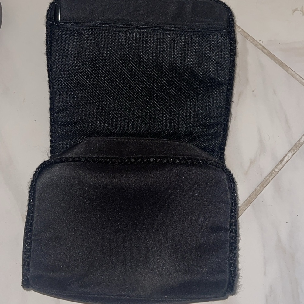 Chanel travel toiletry cosmetic bag New - Picture 3 of 7